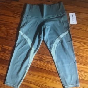 NWT athleta light green stash pocket color block leggings yoga pants